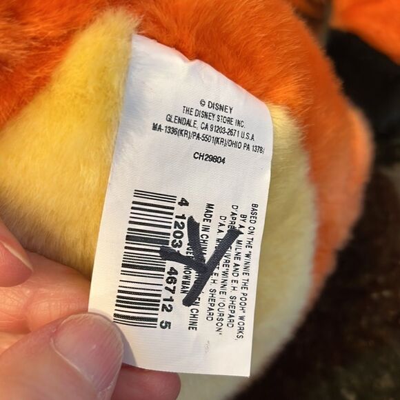 Disney Winnie the pooh Tiger Christmas snowman sweater plush Santa Hat - Picture 8 of 9